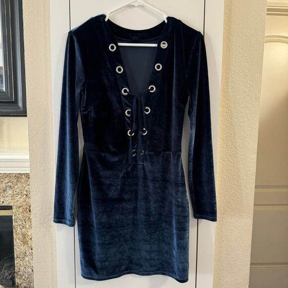 Revolve NBD Connor Velvet Dress in Nightfall Sexy Velvet Burnout Size Medium - Picture 2 of 7